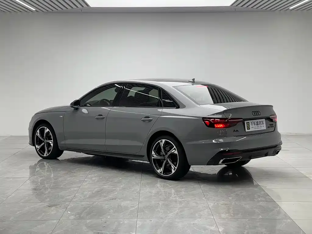 Audi A4L — фото 10
