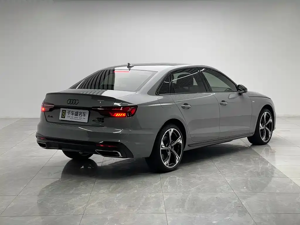 Audi A4L — фото 9