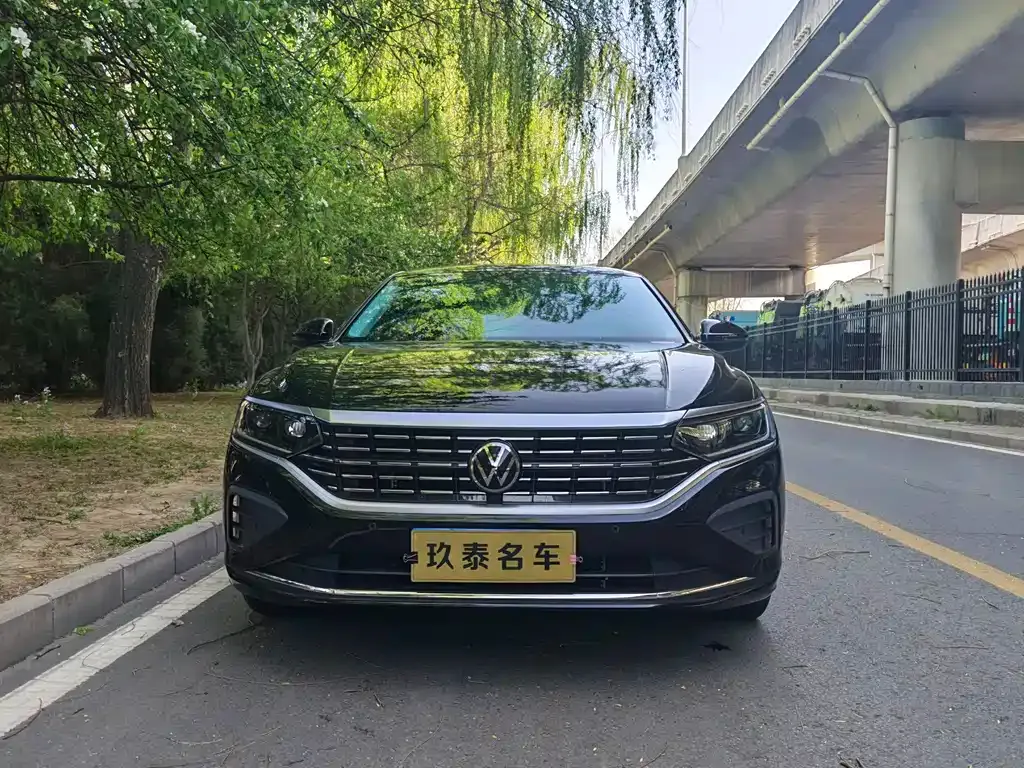 Volkswagen Passat — фото 6
