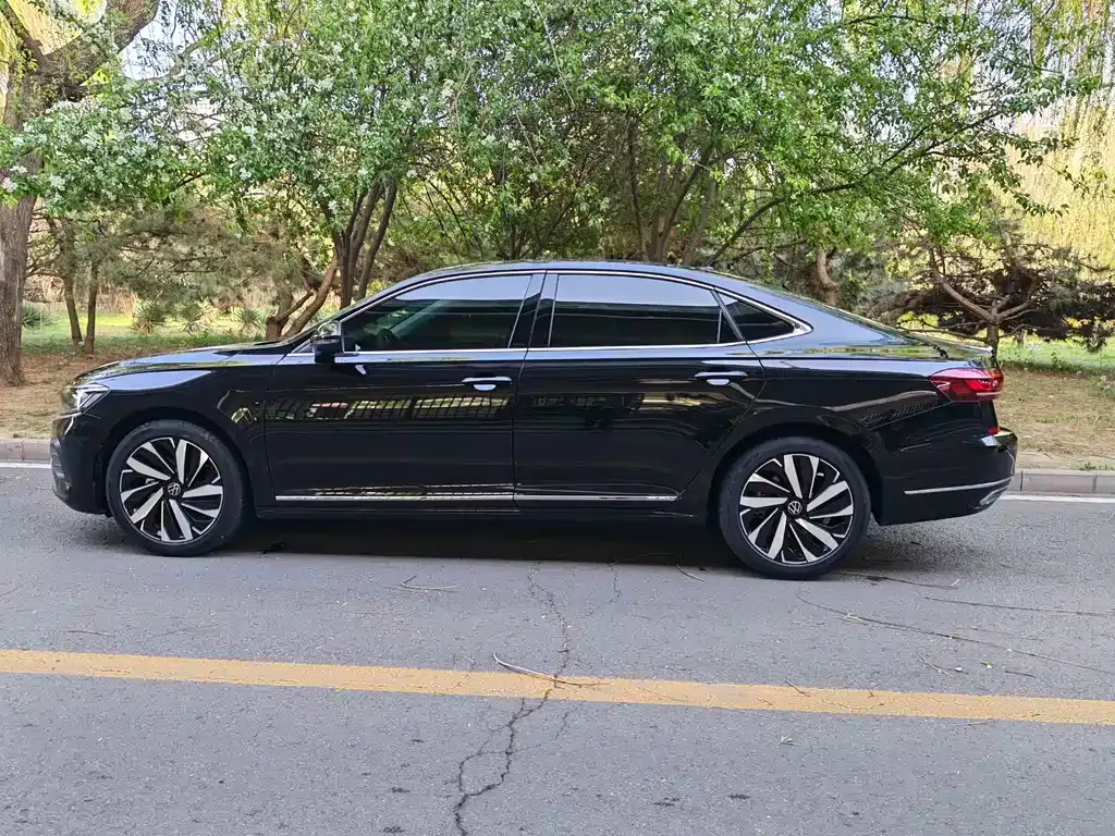 Volkswagen Passat — фото 8