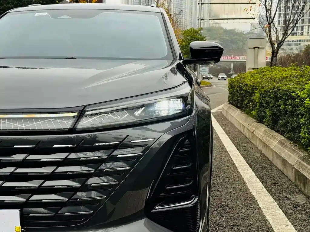 Changan CS75PLUS — фото 2