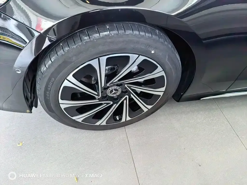 Mercedes-Benz E-Class — фото 9