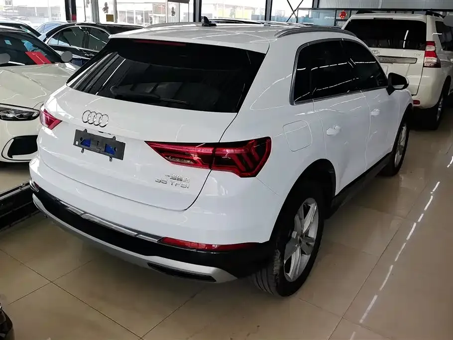 Audi Q3 — фото 4