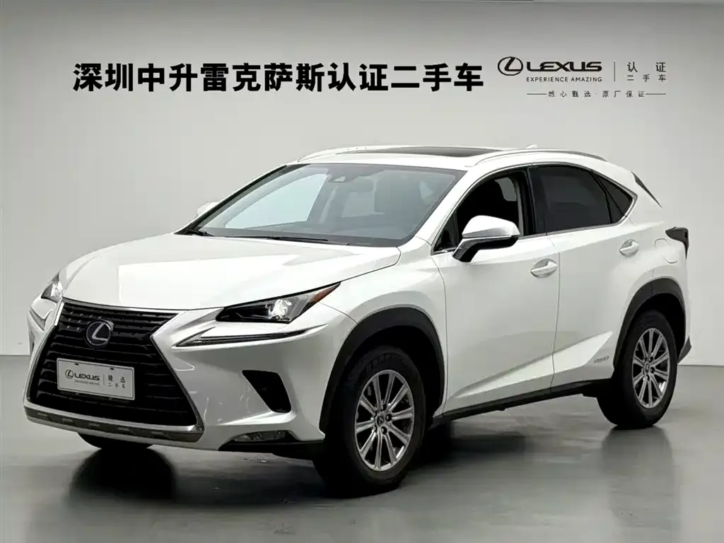 Lexus NX — фото 1
