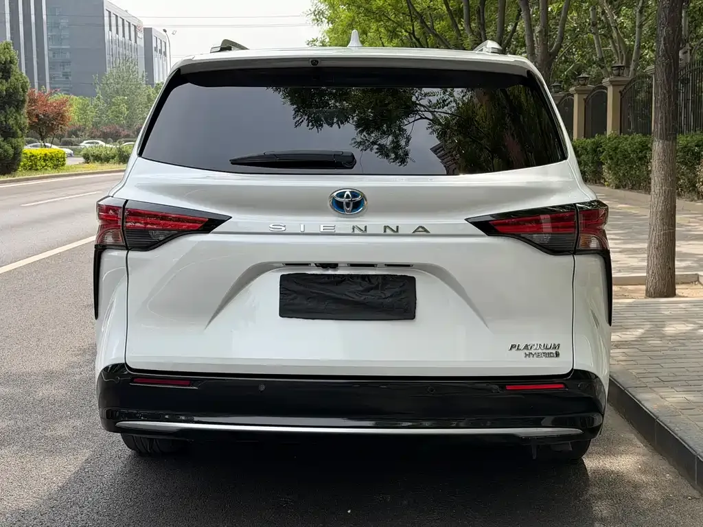Toyota Sienna 2023 из CN, фото 10