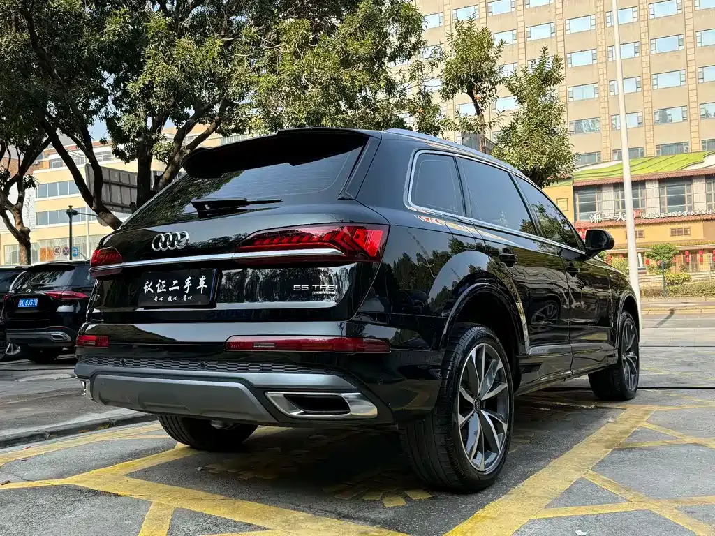 Audi Q7 — фото 4