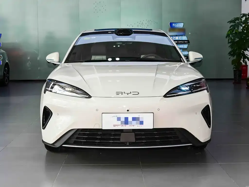 BYD Seal 07 DM-i — фото 2