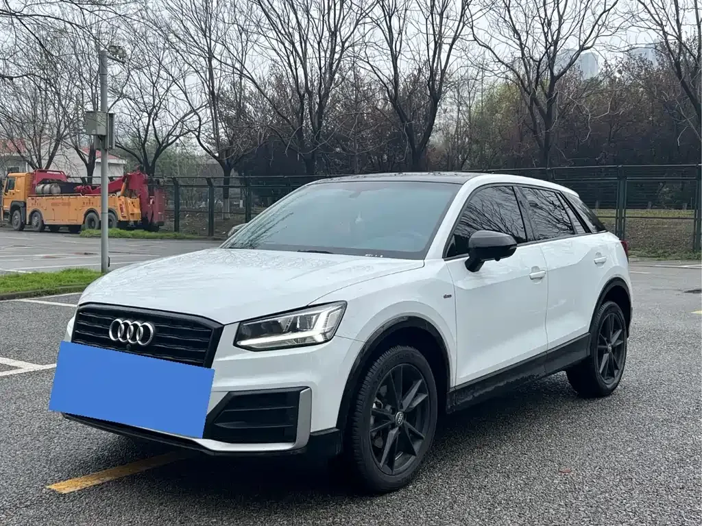 Audi Q2L