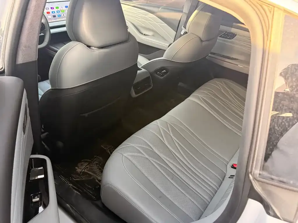 Geely Galaxy E8 2025 из CN, фото 7