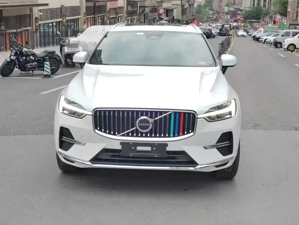 Volvo XC60 — фото 4