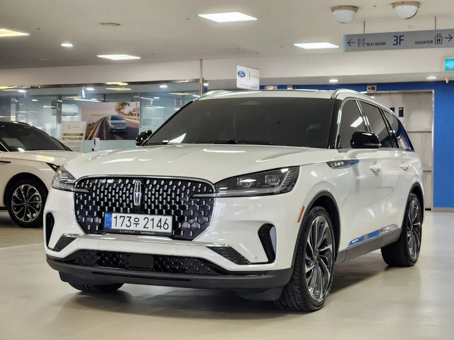 Lincoln Aviator — фото 1