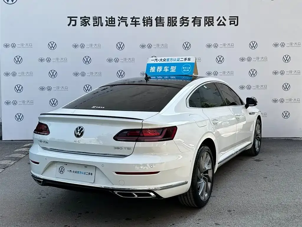 Volkswagen CC — фото 10