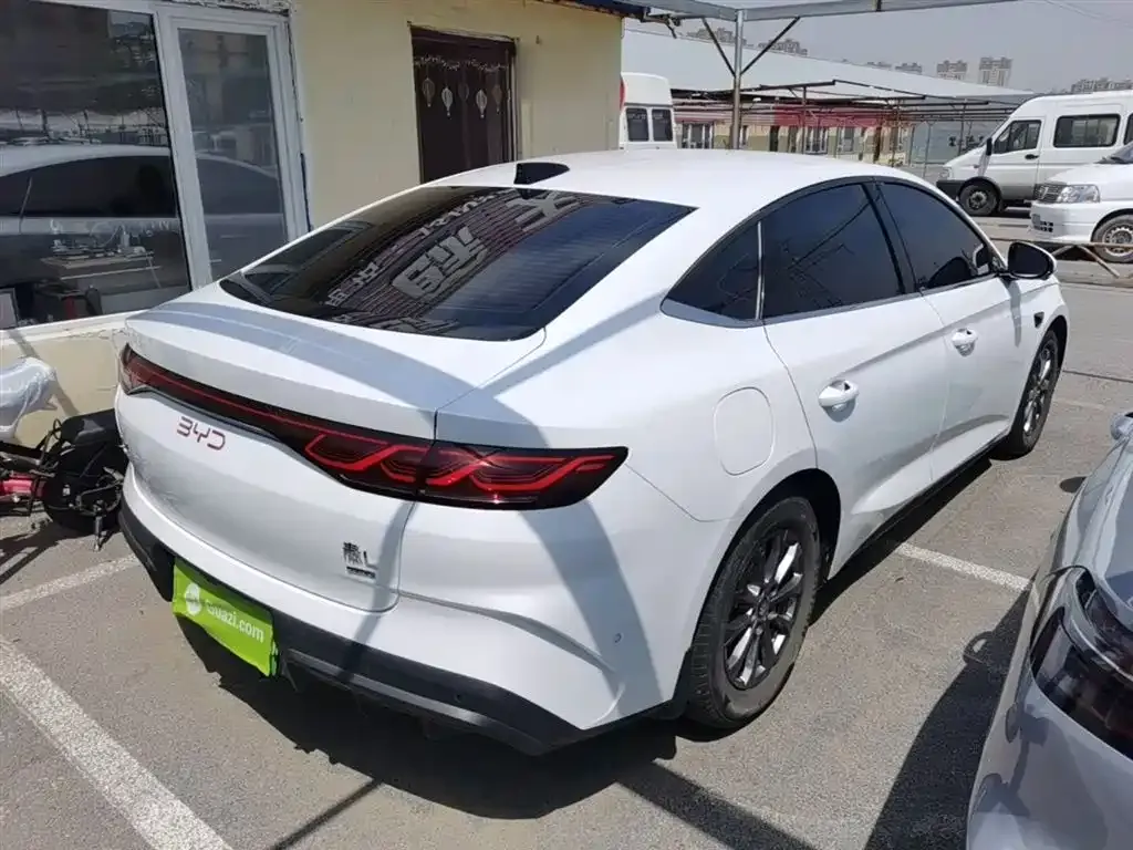 BYD Qin L — фото 8