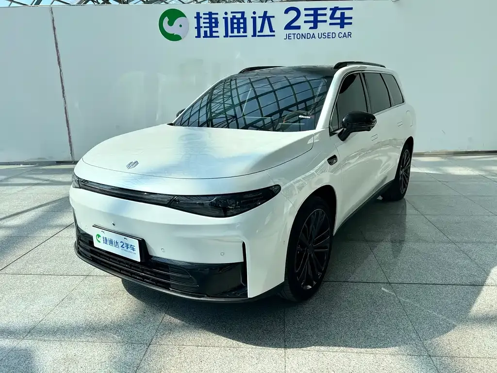 Leapmotor C16