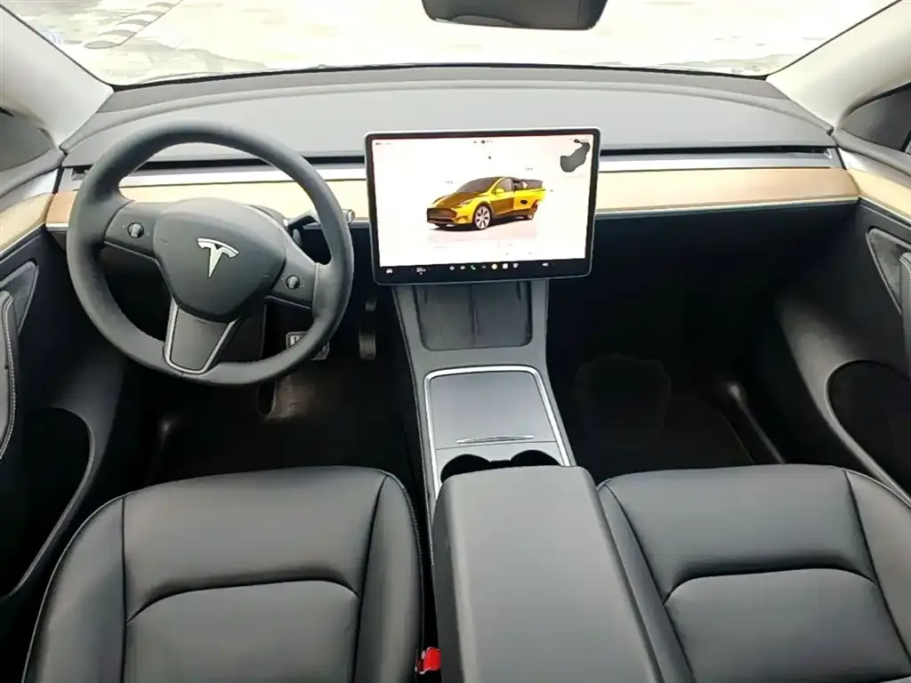 Tesla Model Y — фото 5