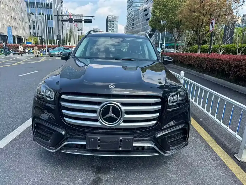 Mercedes-Benz GLS — фото 1