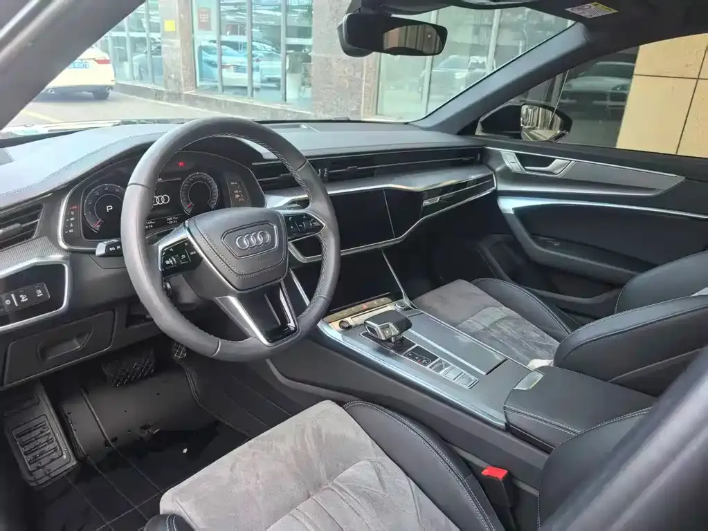 Audi A6L — фото 5