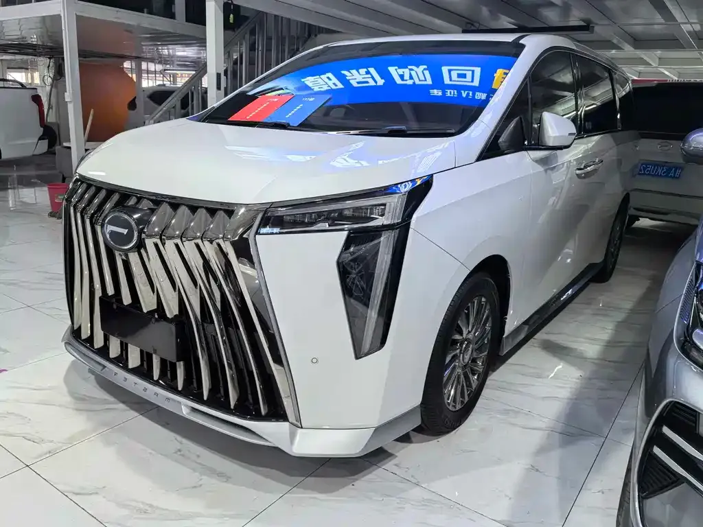 GAC Motor Trumpchi M8 — фото 1