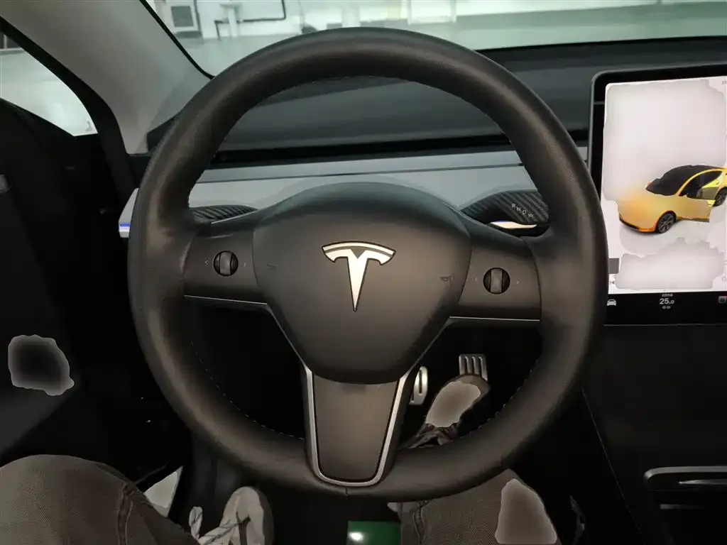 Tesla Model Y — фото 7