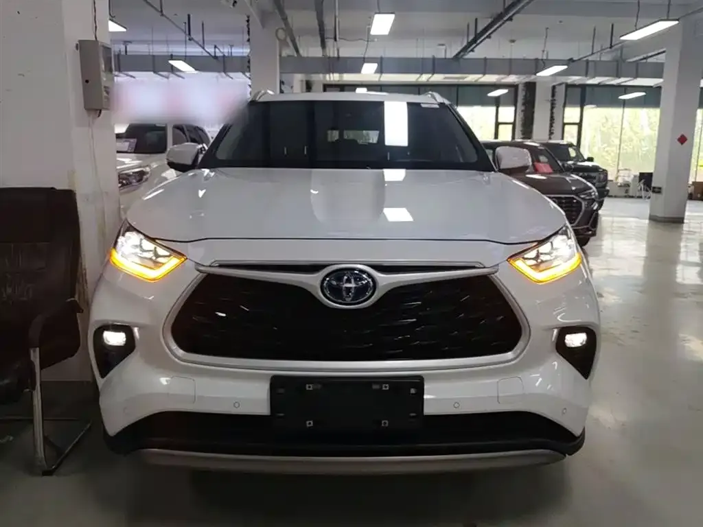 Toyota Highlander — фото 2