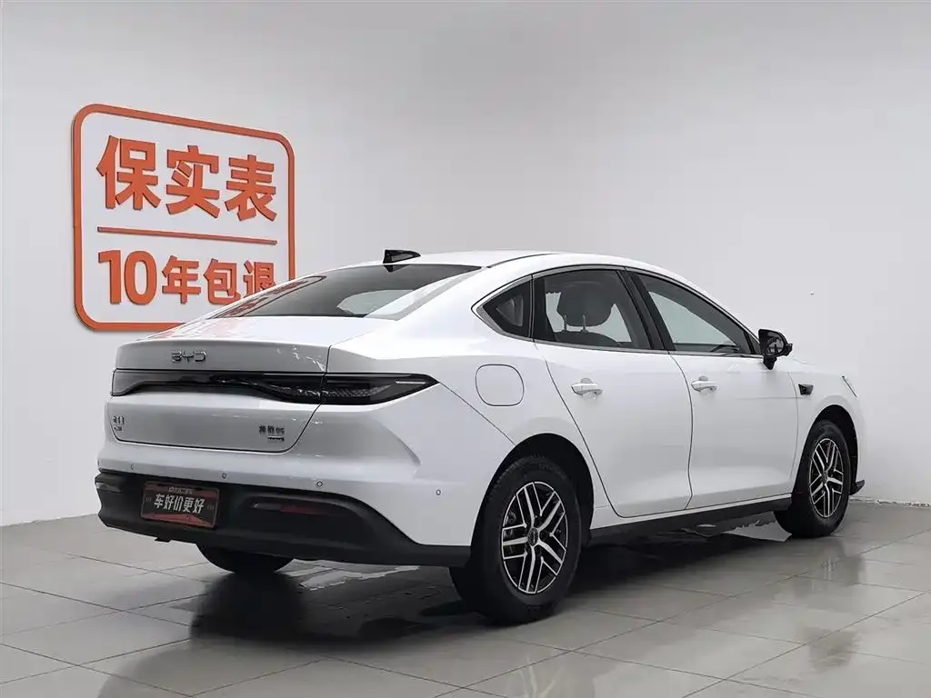 BYD Seal 05 DM-i — фото 10
