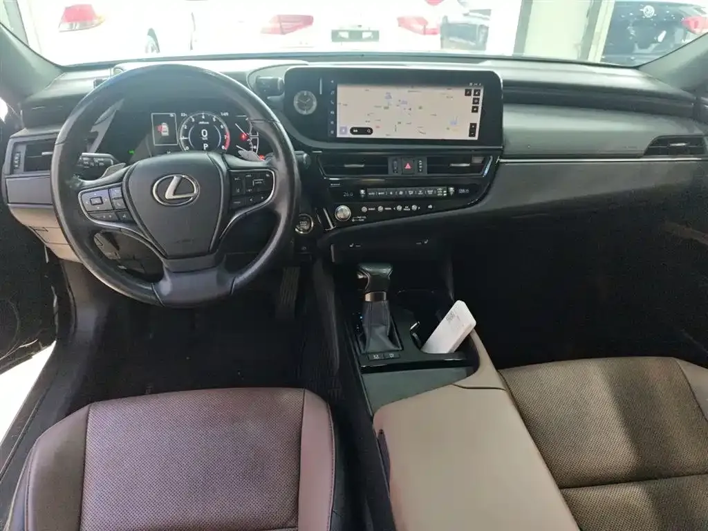 Lexus ES — фото 9