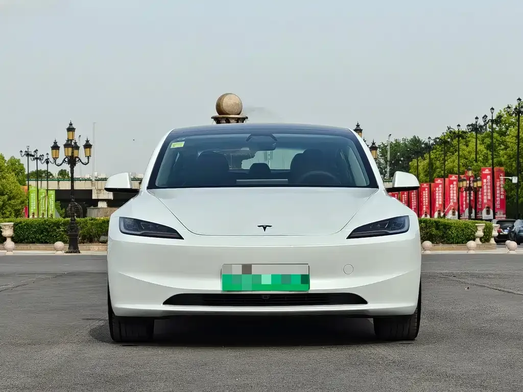 Tesla Model 3 — фото 6