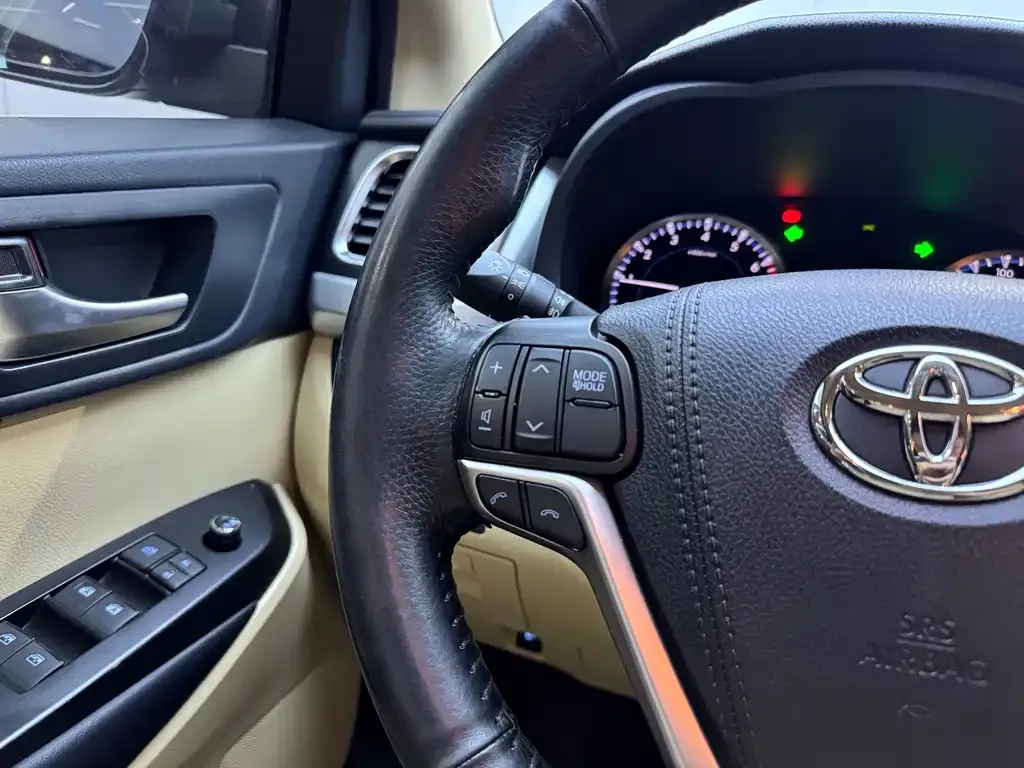 Toyota Highlander 2021 из CN, фото 10