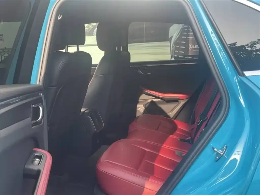 Porsche Macan 2022 из CN, фото 4