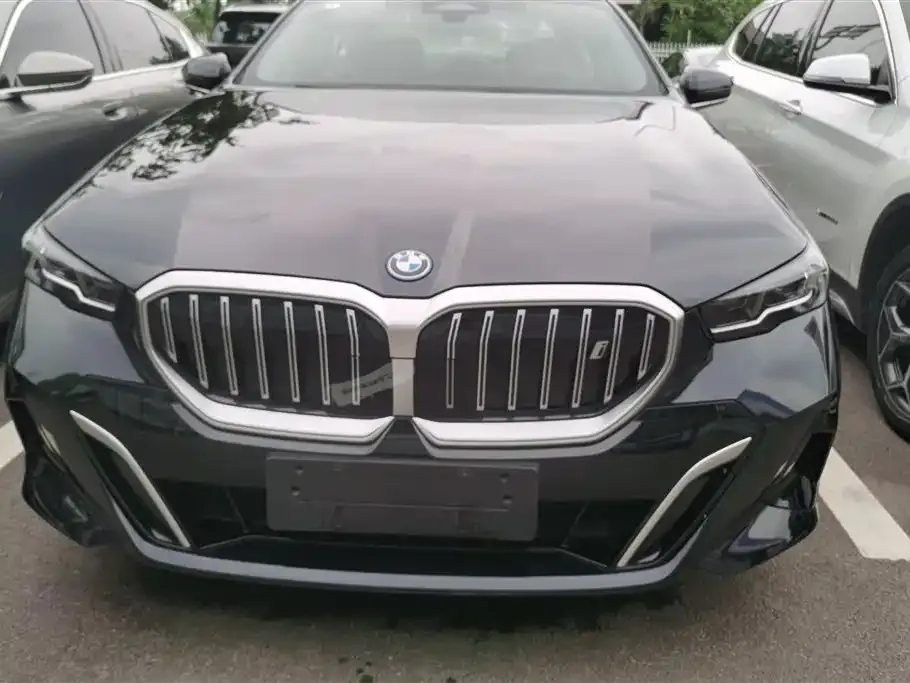 BMW i5 2025 из CN, фото 4