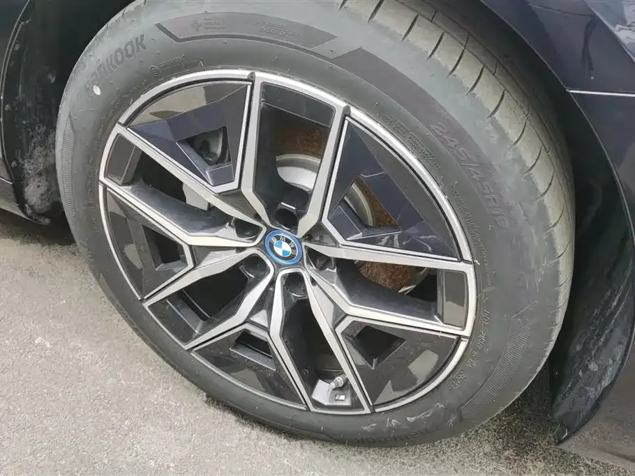 BMW i5 2025 из CN, фото 9