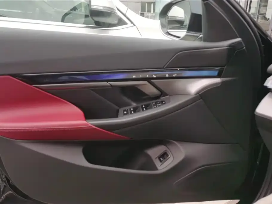 BMW i5 2025 из CN, фото 3