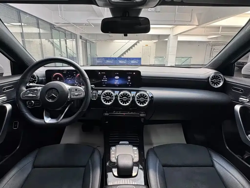 Mercedes-Benz A-Class — фото 6