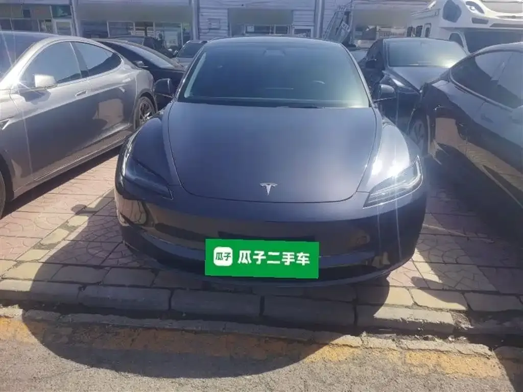 Tesla Model 3 — фото 6