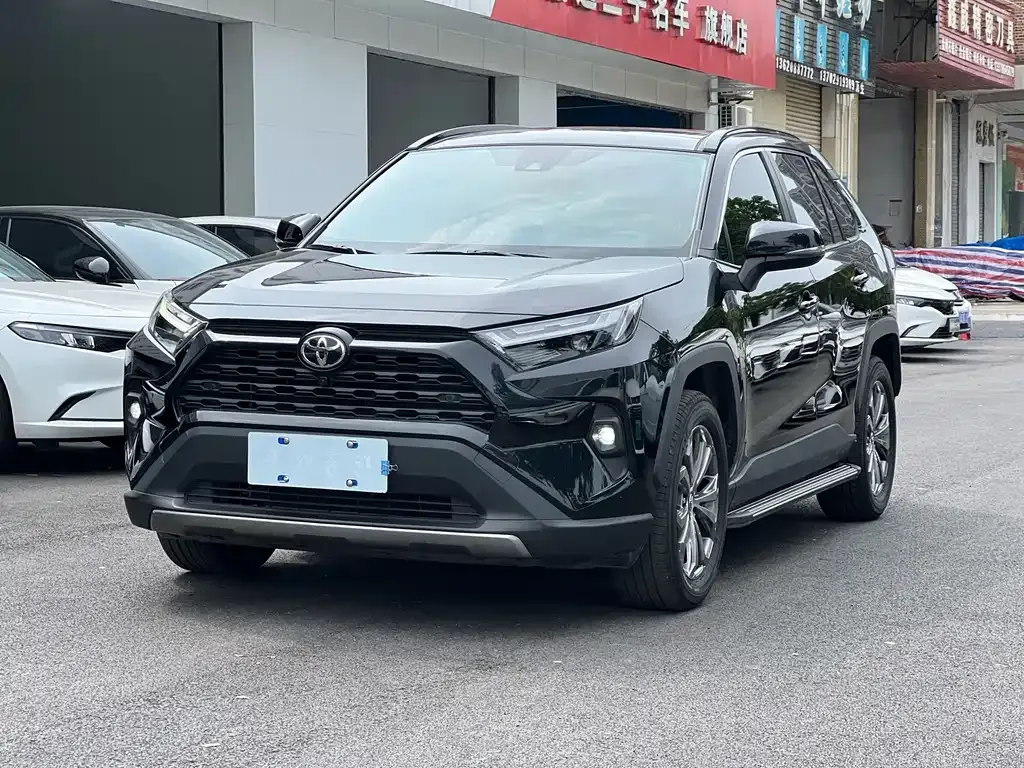 Toyota RAV4 — фото 9