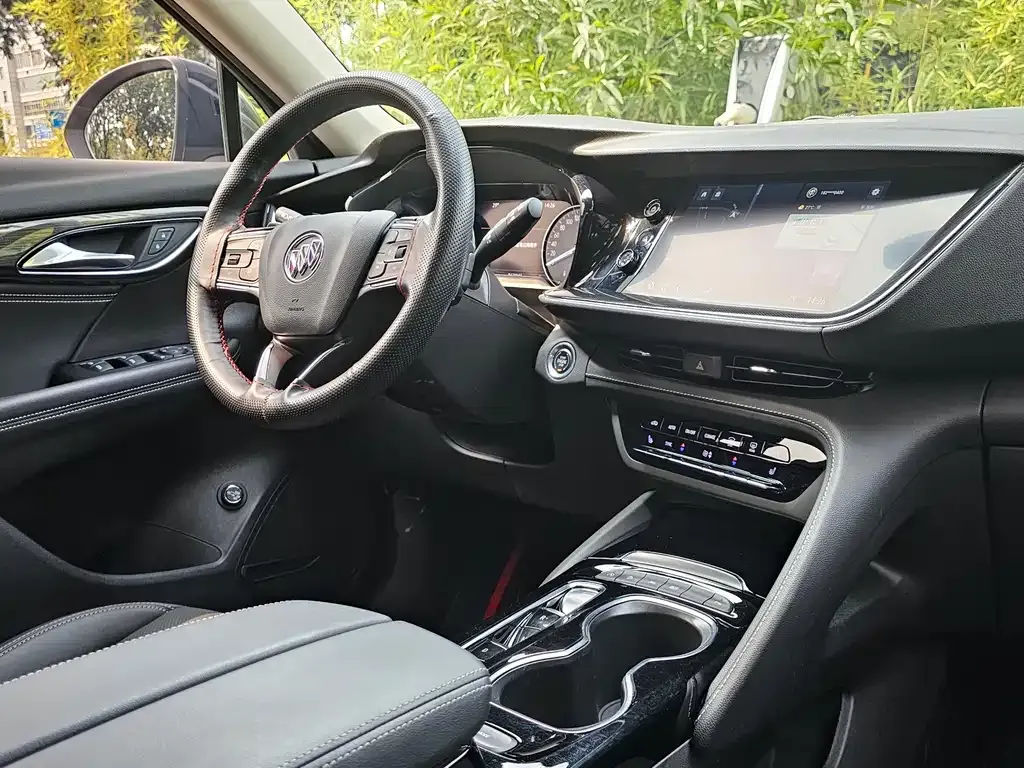 Buick Envision Plus — фото 10
