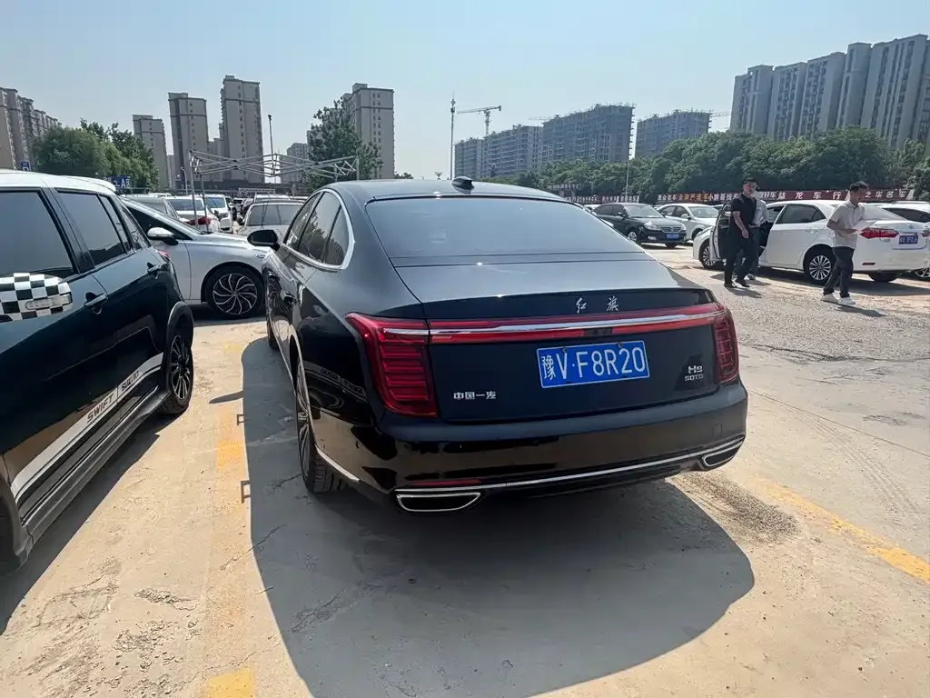 Hongqi H9 — фото 3