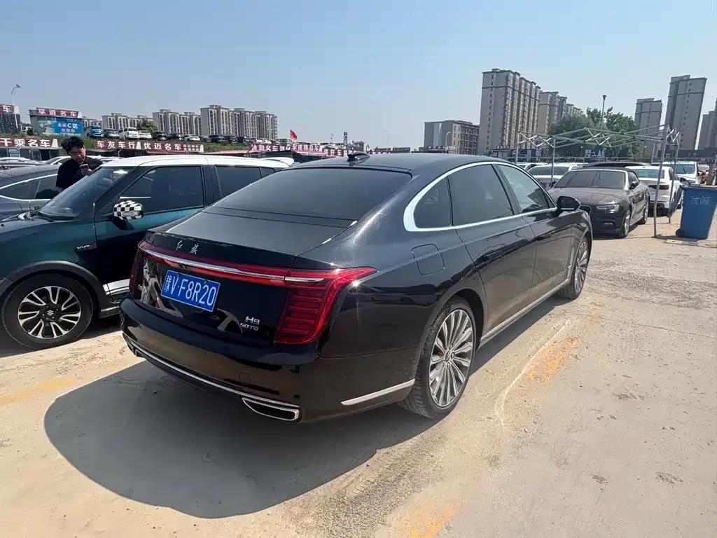 Hongqi H9 — фото 9