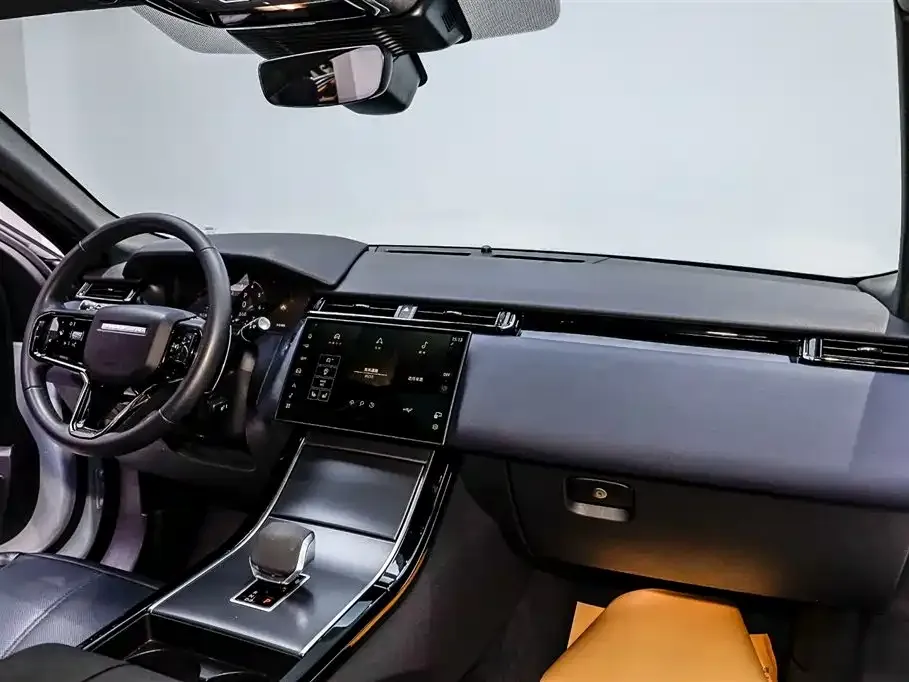 Land Rover Velar — фото 10