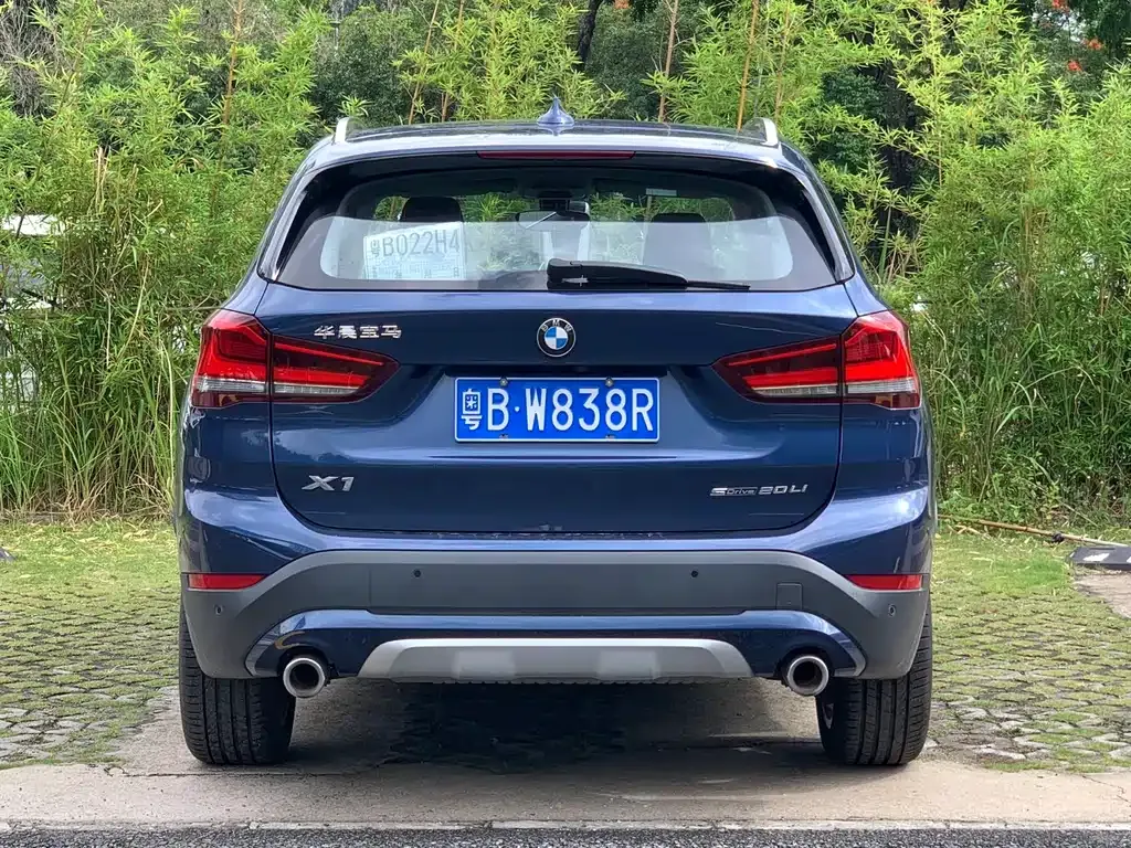 BMW X1 — фото 9