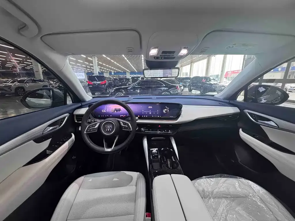 Buick Envision Plus — фото 6