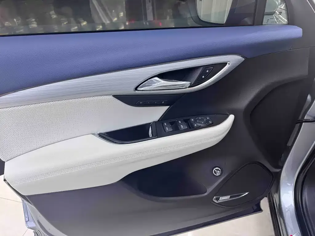Buick Envision Plus — фото 8