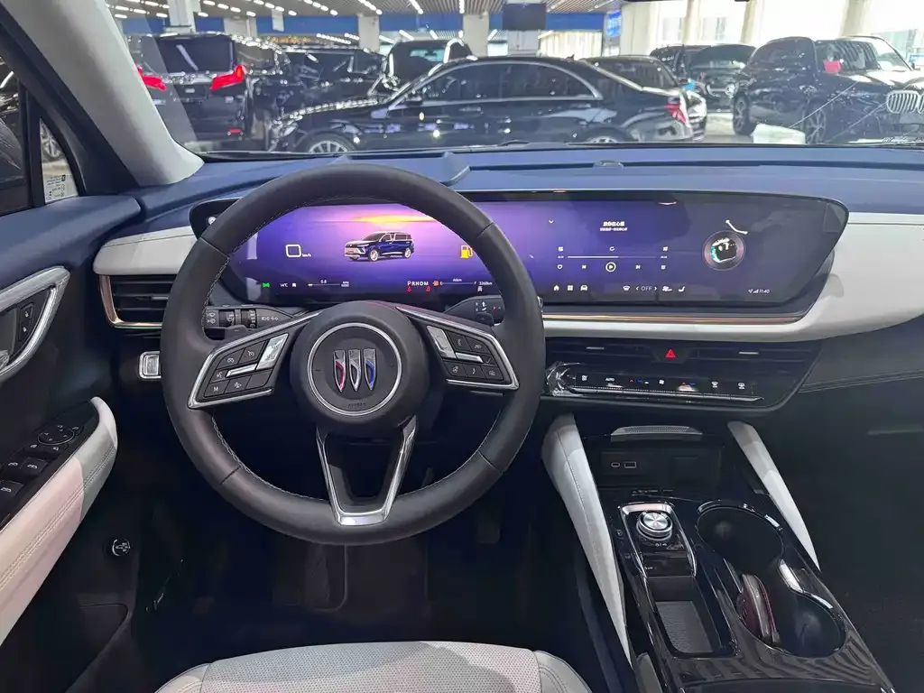 Buick Envision Plus — фото 5