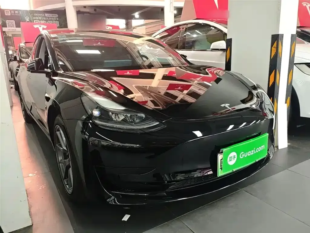 Tesla Model 3 — фото 6