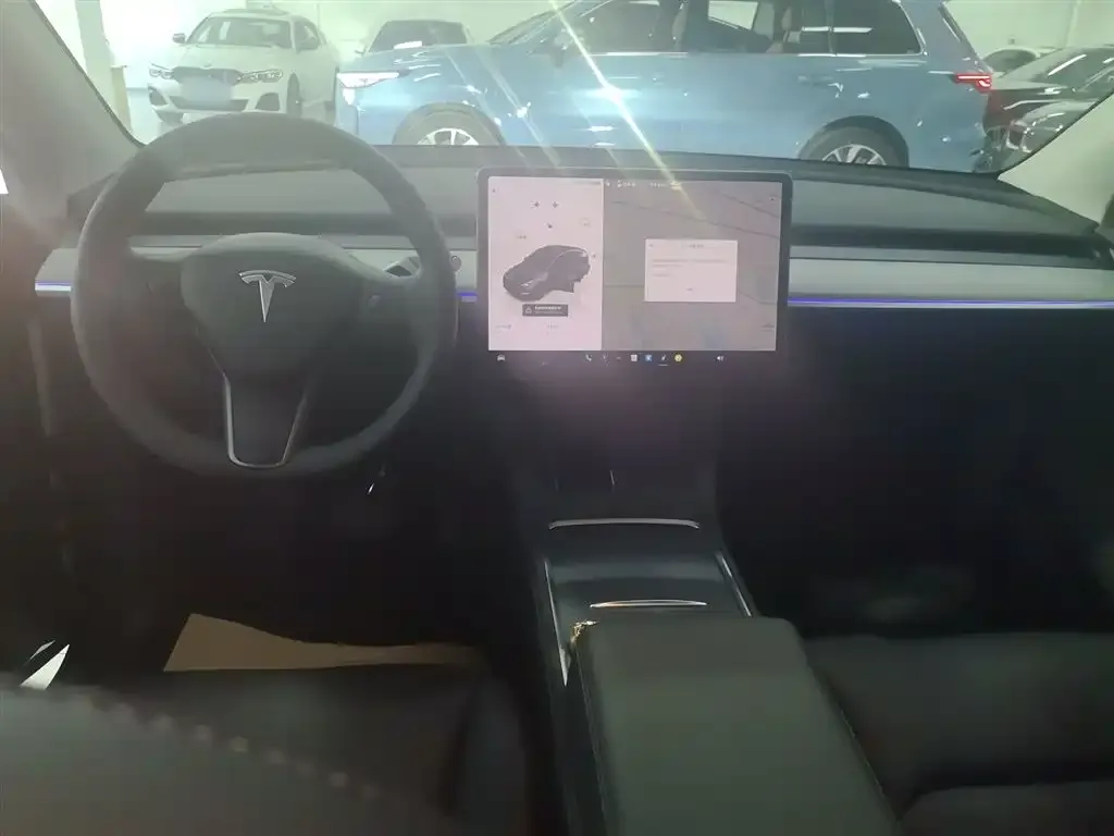 Tesla Model Y — фото 6