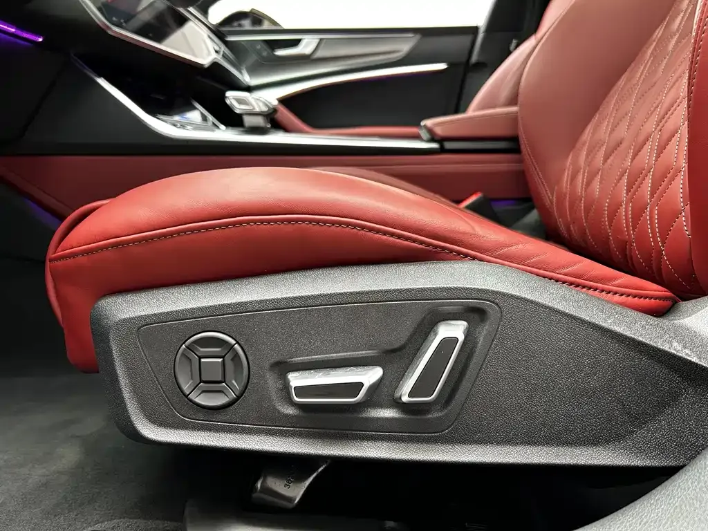 Audi A7L — фото 8