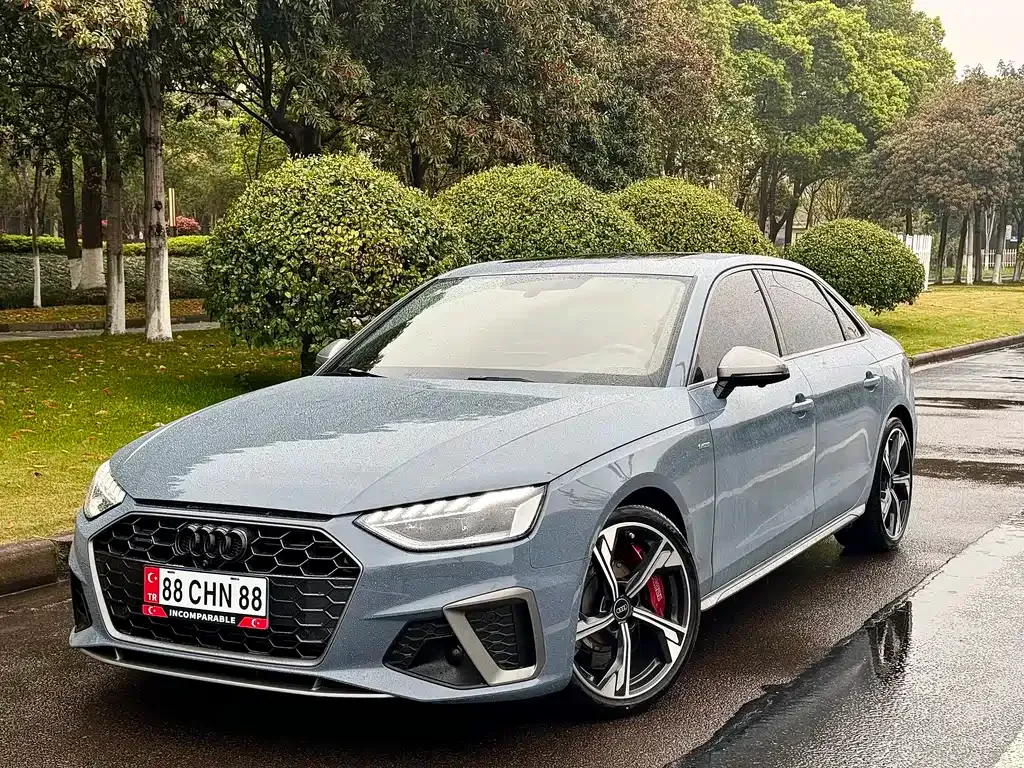 Audi A4L — фото 1