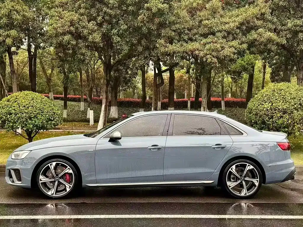 Audi A4L — фото 10