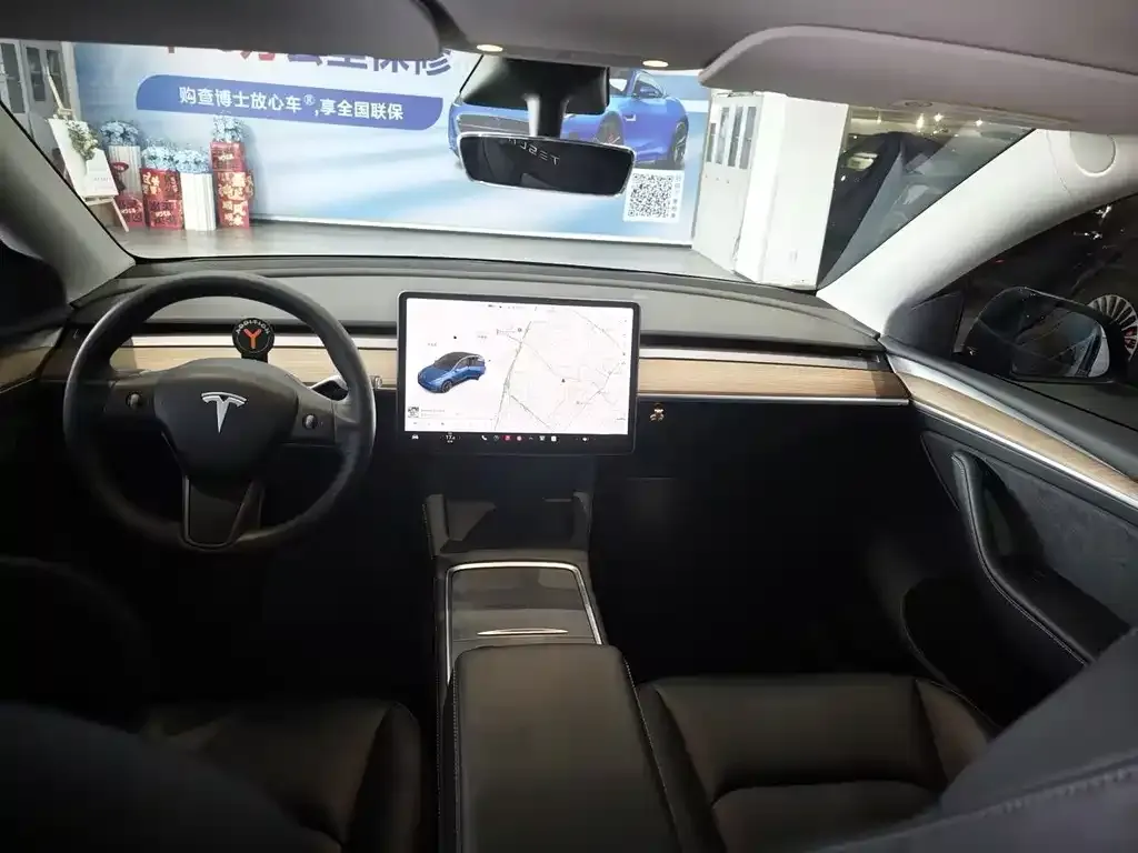 Tesla Model Y — фото 5