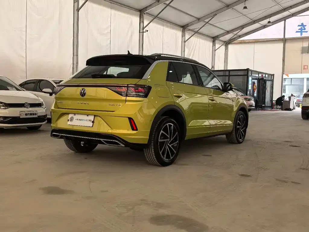 Volkswagen T-Roc — фото 8